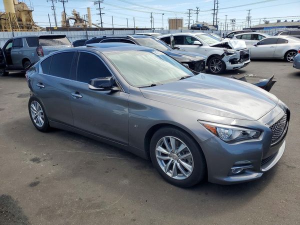 2015 INFINITI Q50