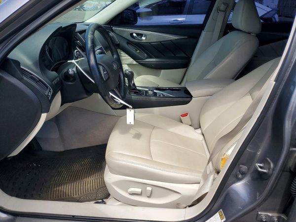 2015 INFINITI Q50
