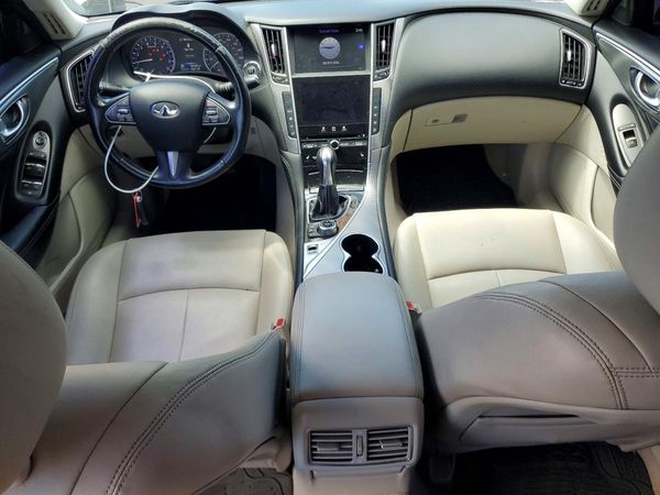 2015 INFINITI Q50