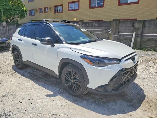 2025 TOYOTA COROLLA LE, XLE, S, SE, XSE — Passenger 3/4