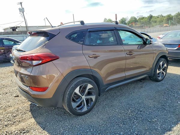 2016 HYUNDAI TUCSON