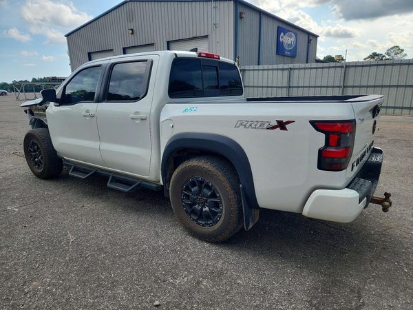 2022 NISSAN FRONTIER Crew Cab