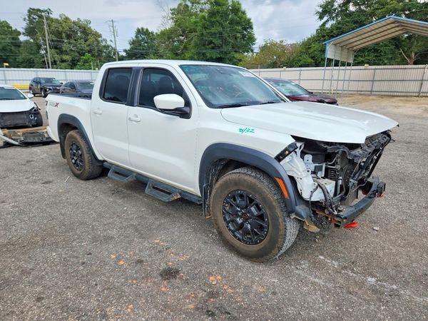 2022 NISSAN FRONTIER Crew Cab