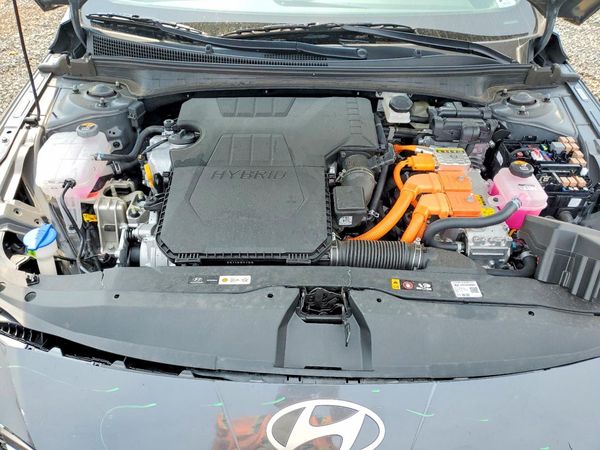 2026 HYUNDAI ELANTRA — Engine bay