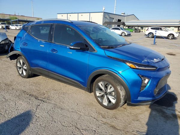 2022 CHEVROLET BOLT LT — Passenger 3/4