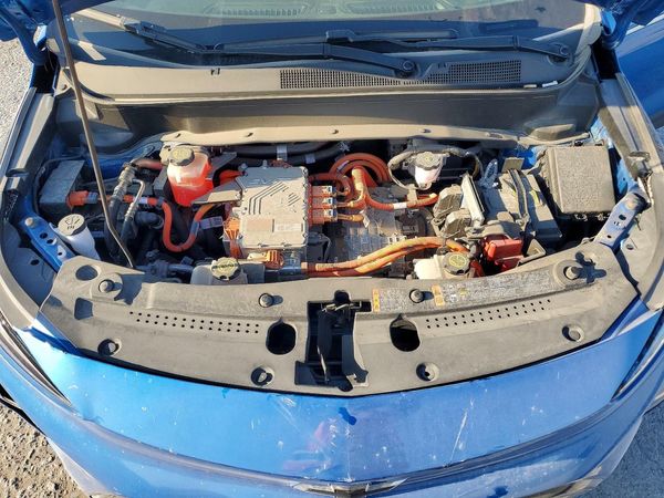 2022 CHEVROLET BOLT LT — Engine bay