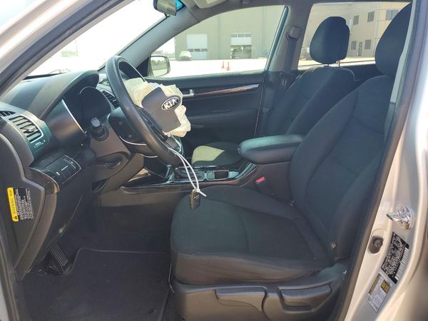 2014 KIA SORENTO Base/ LX