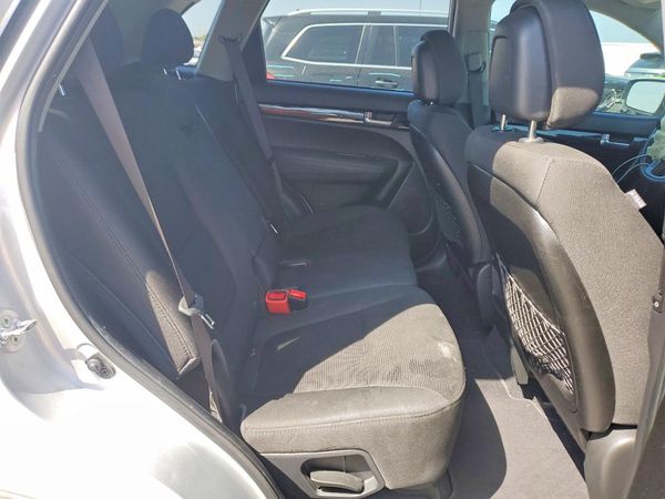 2014 KIA SORENTO Base/ LX