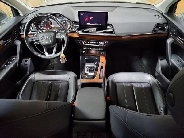 2021 AUDI Q5 quattro Premium