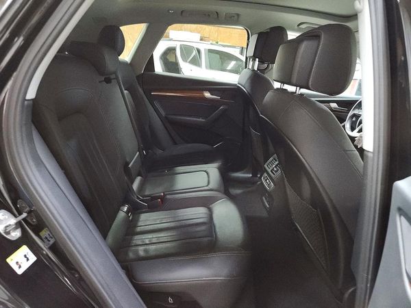 2021 AUDI Q5 quattro Premium