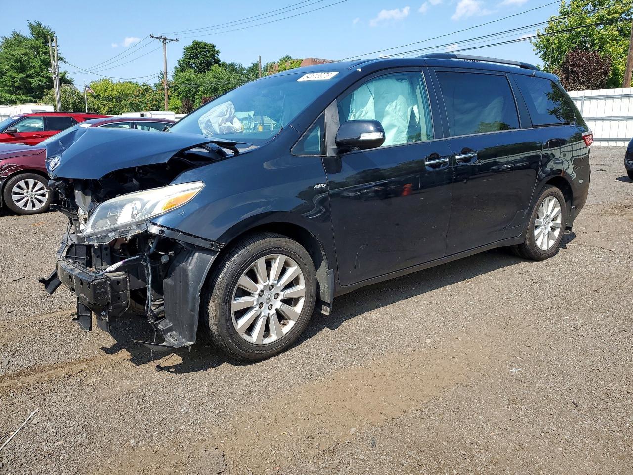 2016 TOYOTA SIENNA