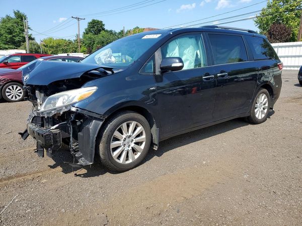 2016 TOYOTA SIENNA