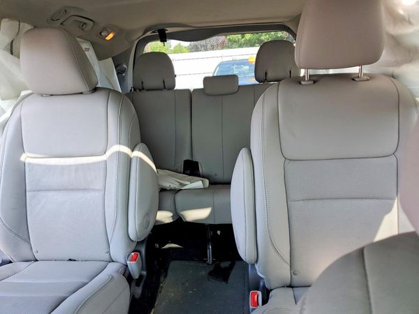2016 TOYOTA SIENNA