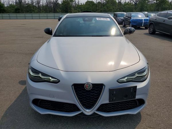 2024 ALFA ROMEO GIULIA TI AWD
