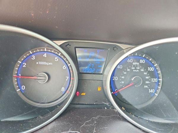 2015 HYUNDAI TUCSON GLS (Middle)