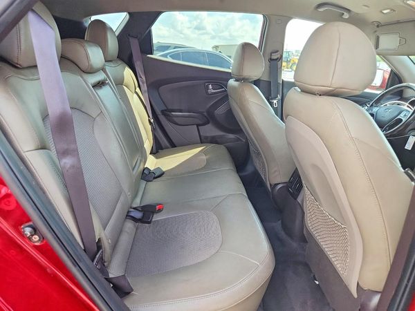 2015 HYUNDAI TUCSON GLS (Middle)