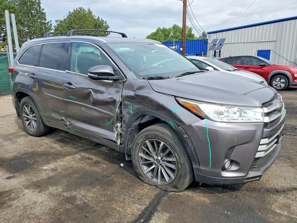2018 TOYOTA HIGHLANDER SE/XLE