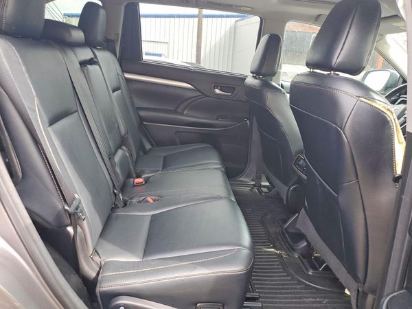 2018 TOYOTA HIGHLANDER SE/XLE