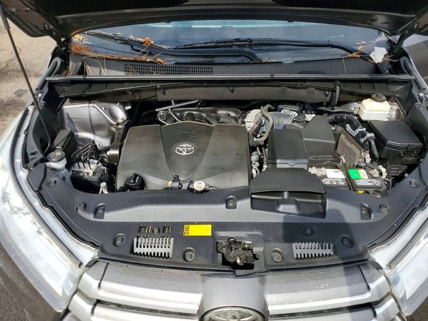 2018 TOYOTA HIGHLANDER SE/XLE