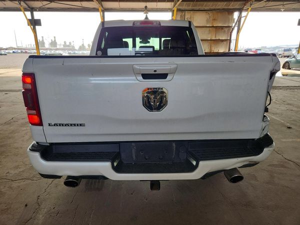 2019 RAM 1500 LARAMIE CREW CAB 4X2