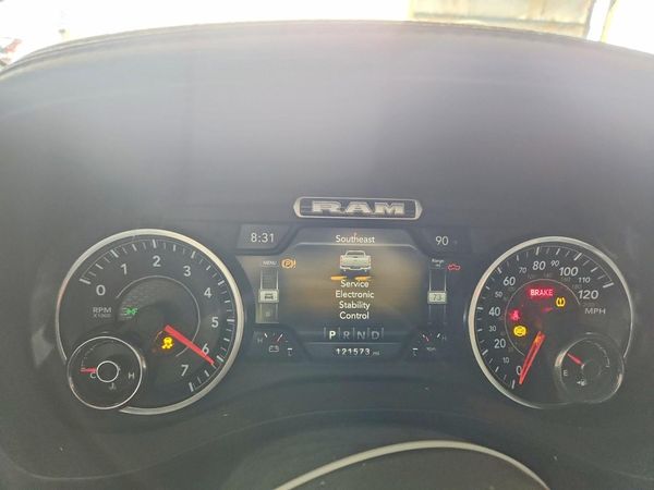 2019 RAM 1500 LARAMIE CREW CAB 4X2