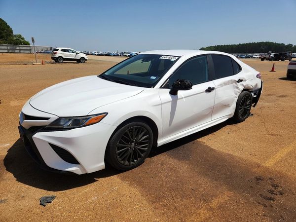 2019 TOYOTA CAMRY
