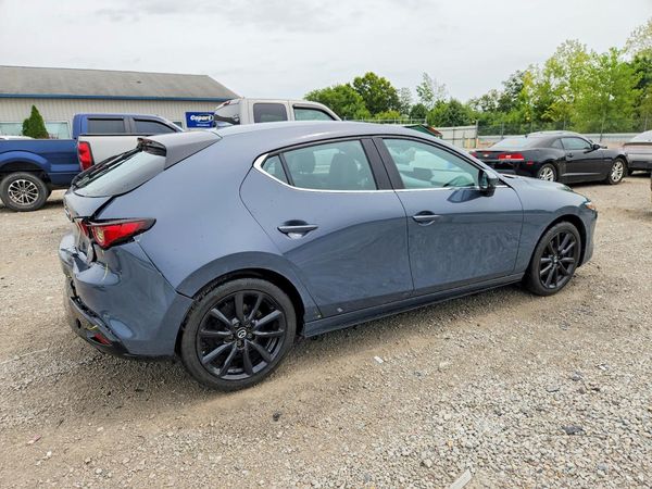 2022 MAZDA 3 Premium Package