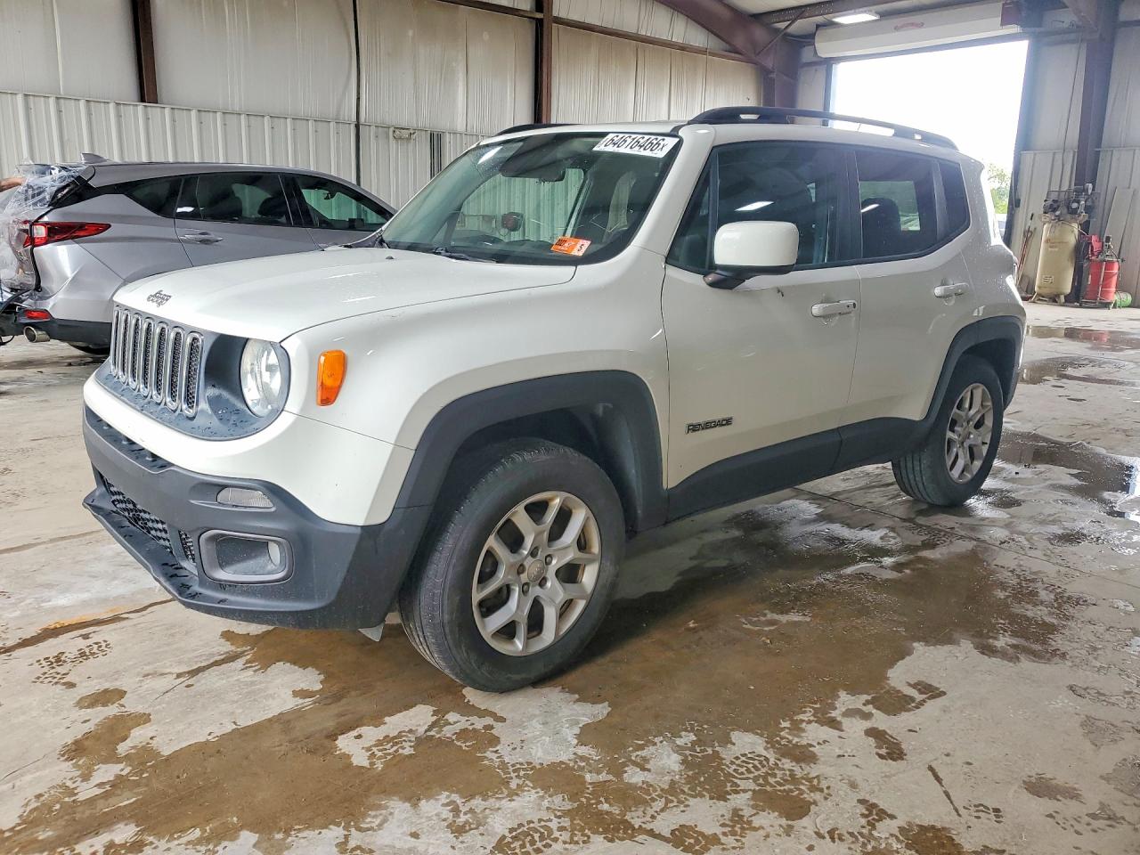 2016 JEEP RENEGADE — Front 3/4