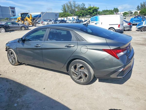 2024 HYUNDAI ELANTRA