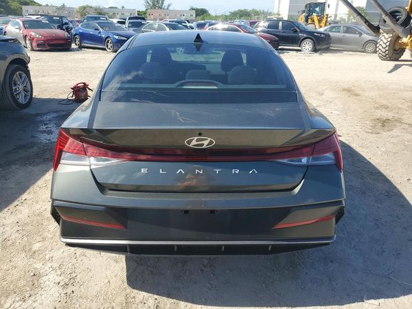 2024 HYUNDAI ELANTRA