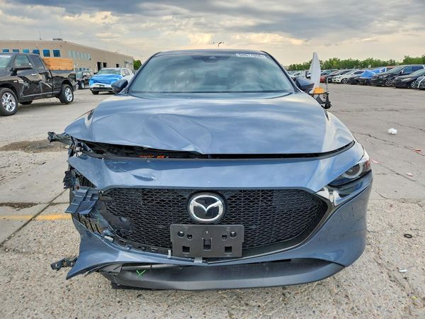2022 MAZDA 3 Premium Package