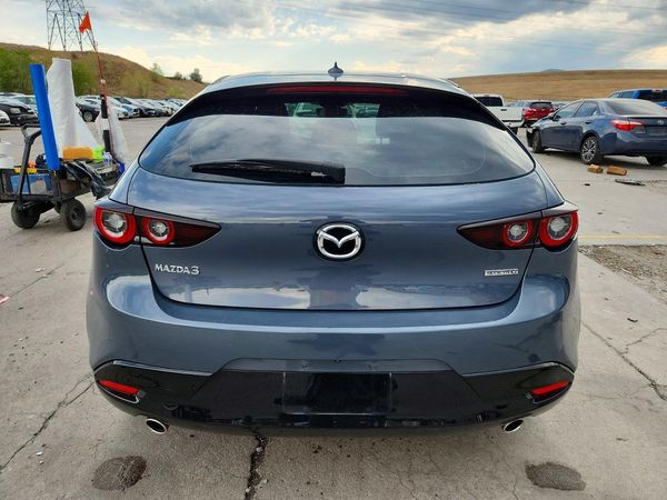 2022 MAZDA 3 Premium Package