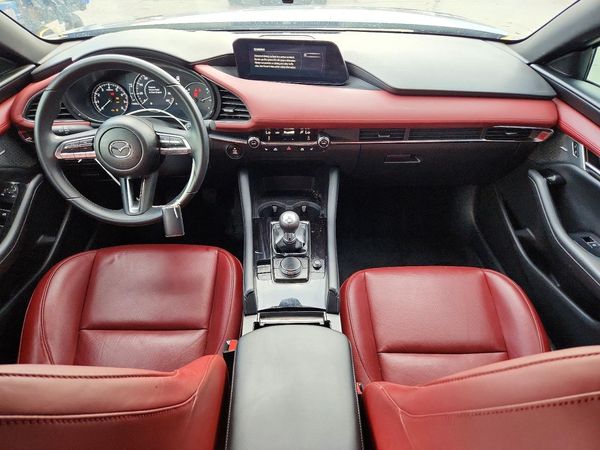 2022 MAZDA 3 Premium Package