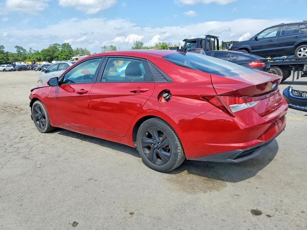 2022 HYUNDAI ELANTRA