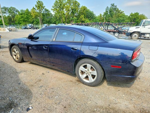 2012 DODGE CHARGER SE