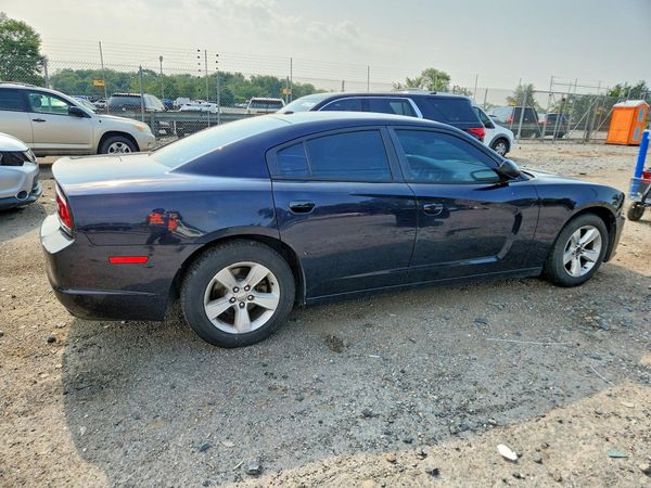 2012 DODGE CHARGER SE