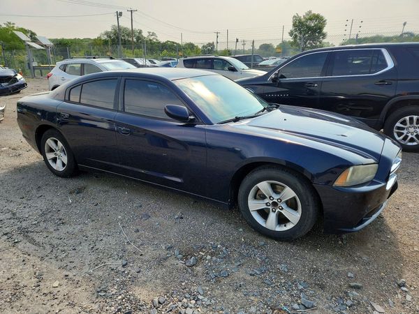 2012 DODGE CHARGER SE