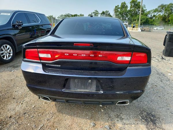 2012 DODGE CHARGER SE