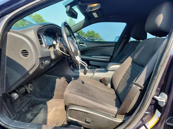2012 DODGE CHARGER SE