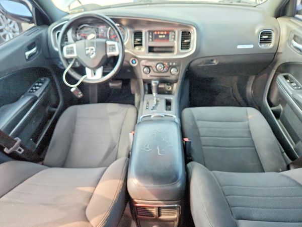 2012 DODGE CHARGER SE