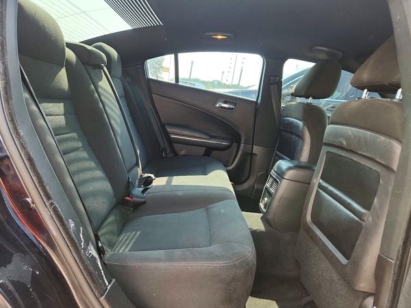 2012 DODGE CHARGER SE