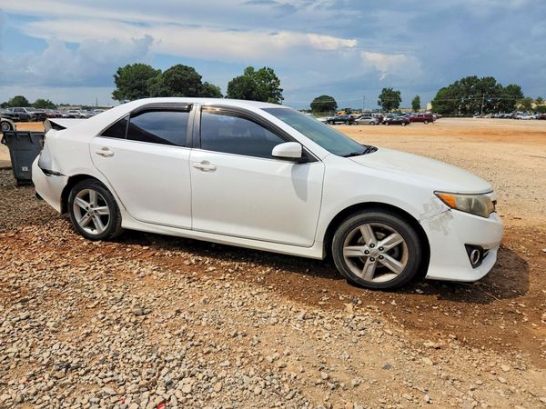 2013 TOYOTA CAMRY