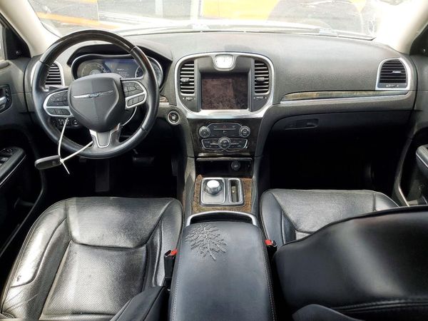 2018 CHRYSLER 300