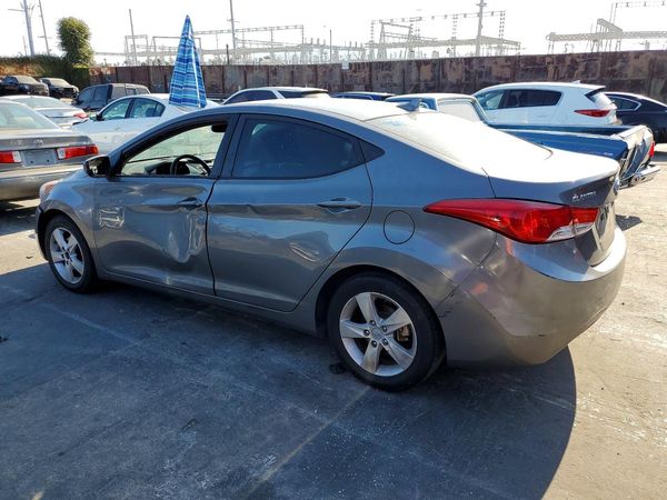 2013 HYUNDAI ELANTRA