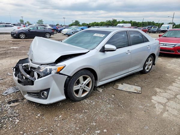 2014 TOYOTA CAMRY