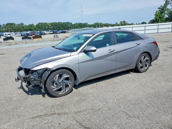 2024 HYUNDAI ELANTRA SEL w/ Convenience Pkg