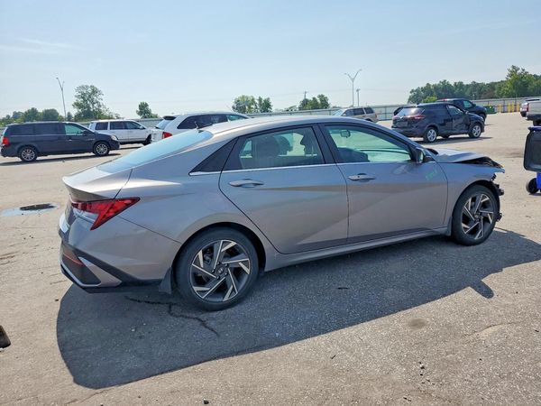 2024 HYUNDAI ELANTRA SEL w/ Convenience Pkg