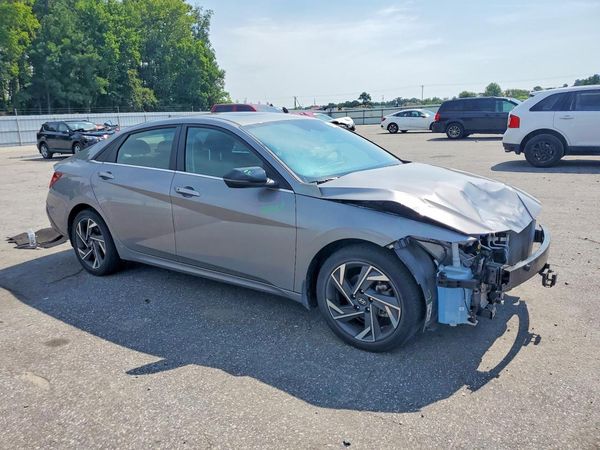 2024 HYUNDAI ELANTRA SEL w/ Convenience Pkg
