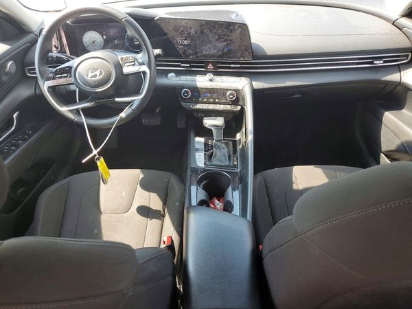2024 HYUNDAI ELANTRA SEL w/ Convenience Pkg