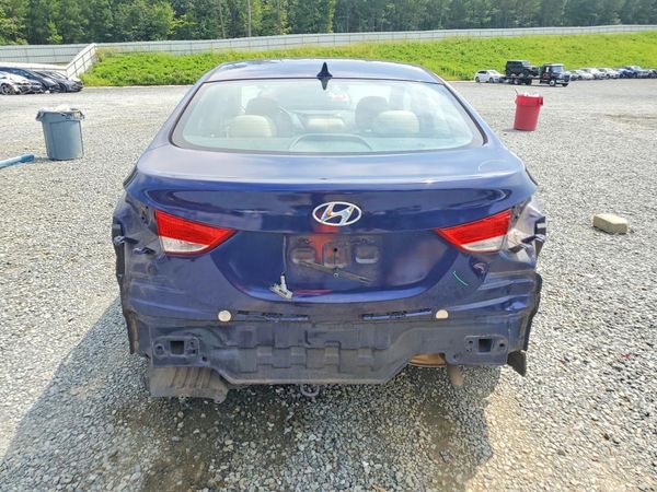 2013 HYUNDAI ELANTRA
